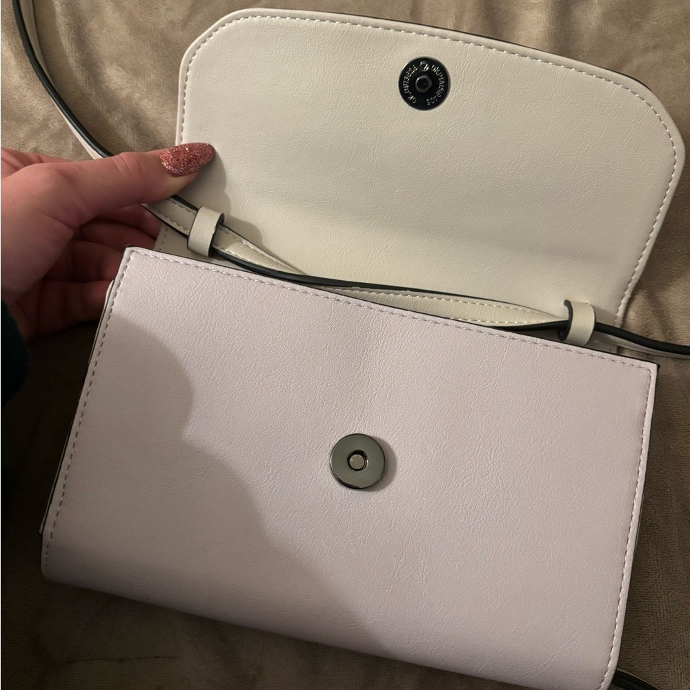 Simply Vera Floral Lavender Crossbody Purse - Picture 4 of 6